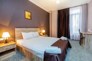 Отель Hotel Marlyn Тбилиси Бюджетный двухместный номер с 2 отдельными кроватями-2