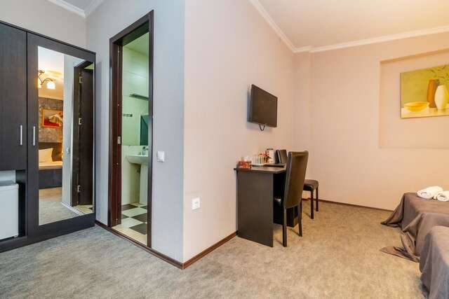 Отель Hotel Marlyn Тбилиси-39